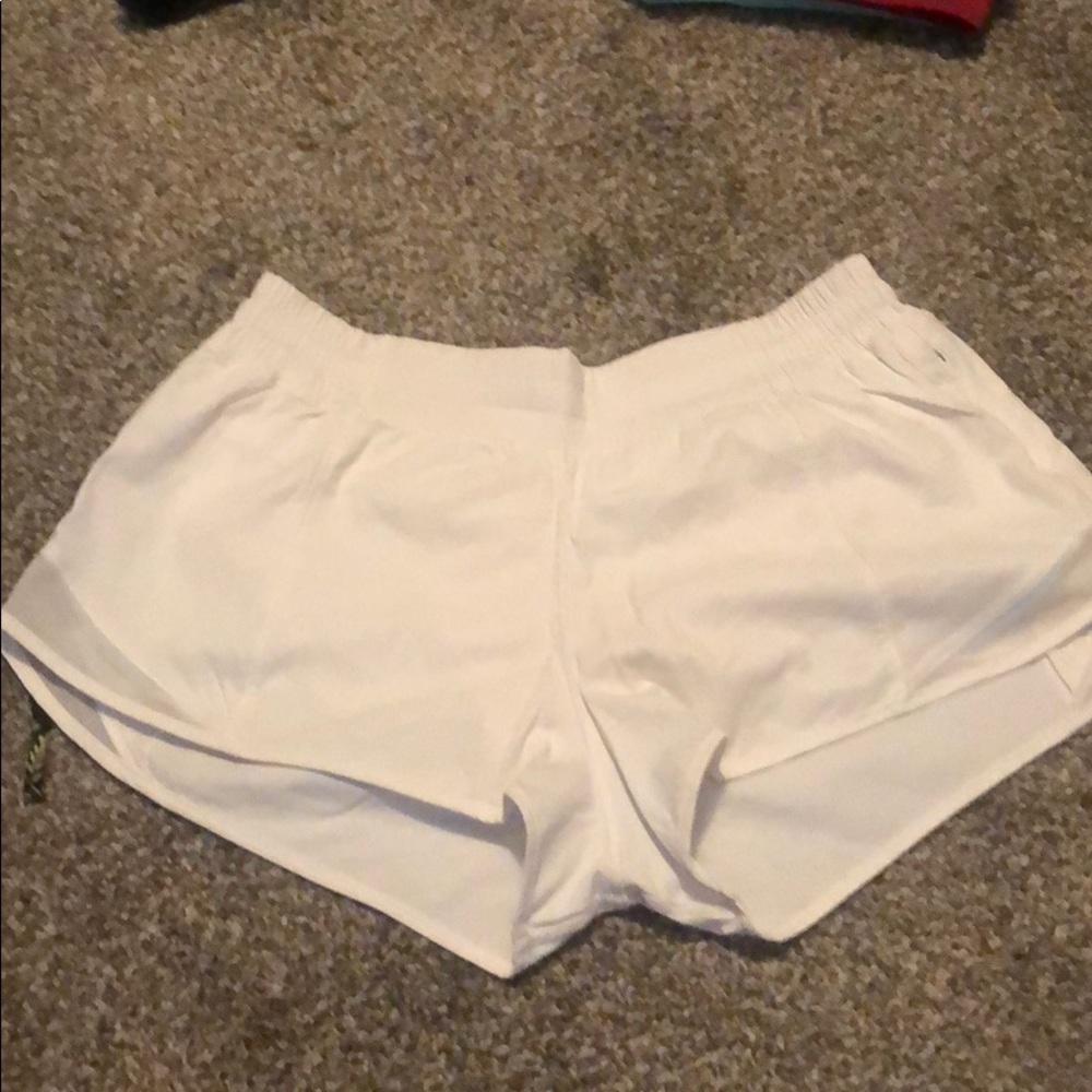 Hotty Hot shorts ll 2.5 white